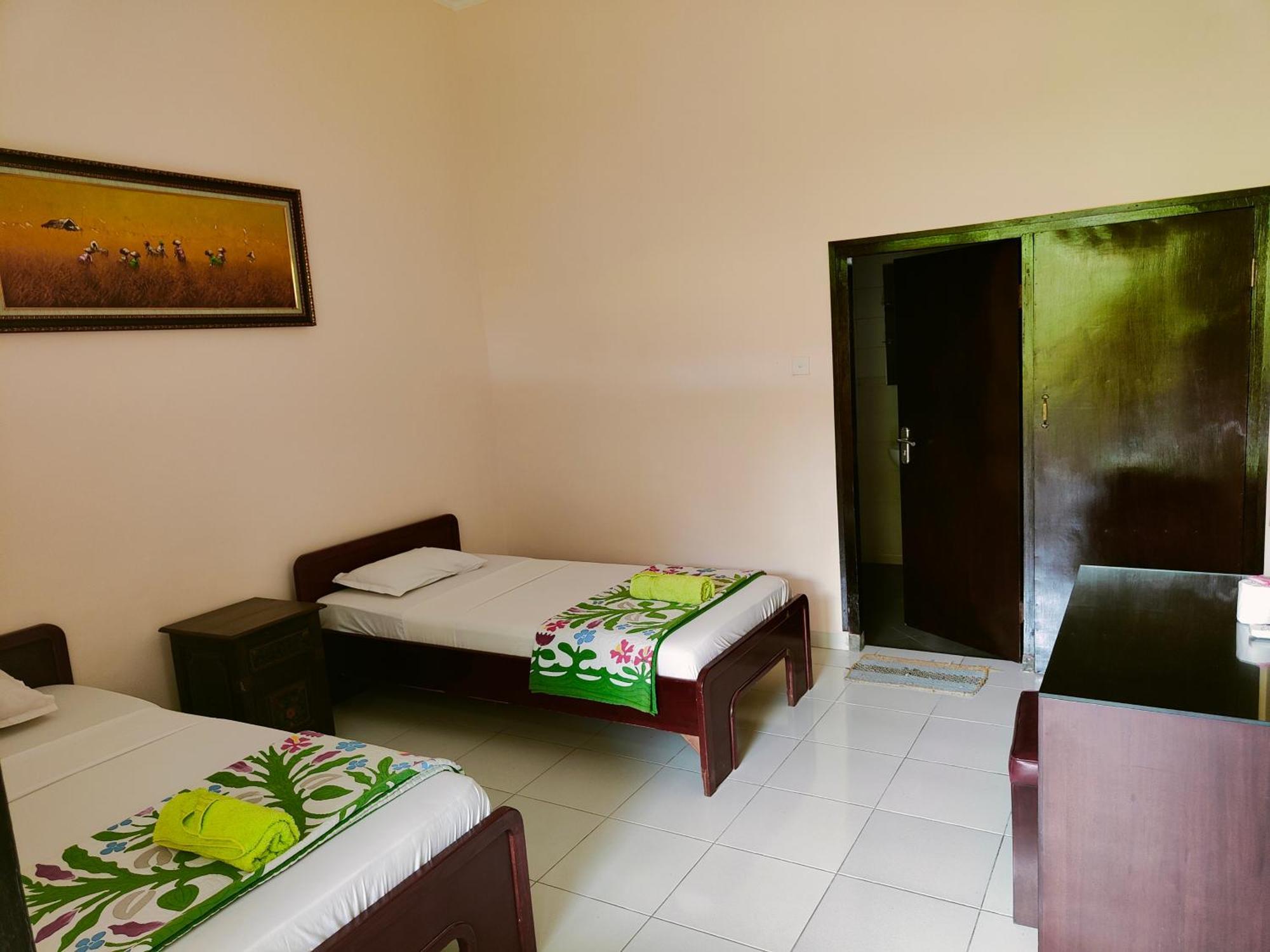 Berlian Inn Kuta Beach Ngoại thất bức ảnh