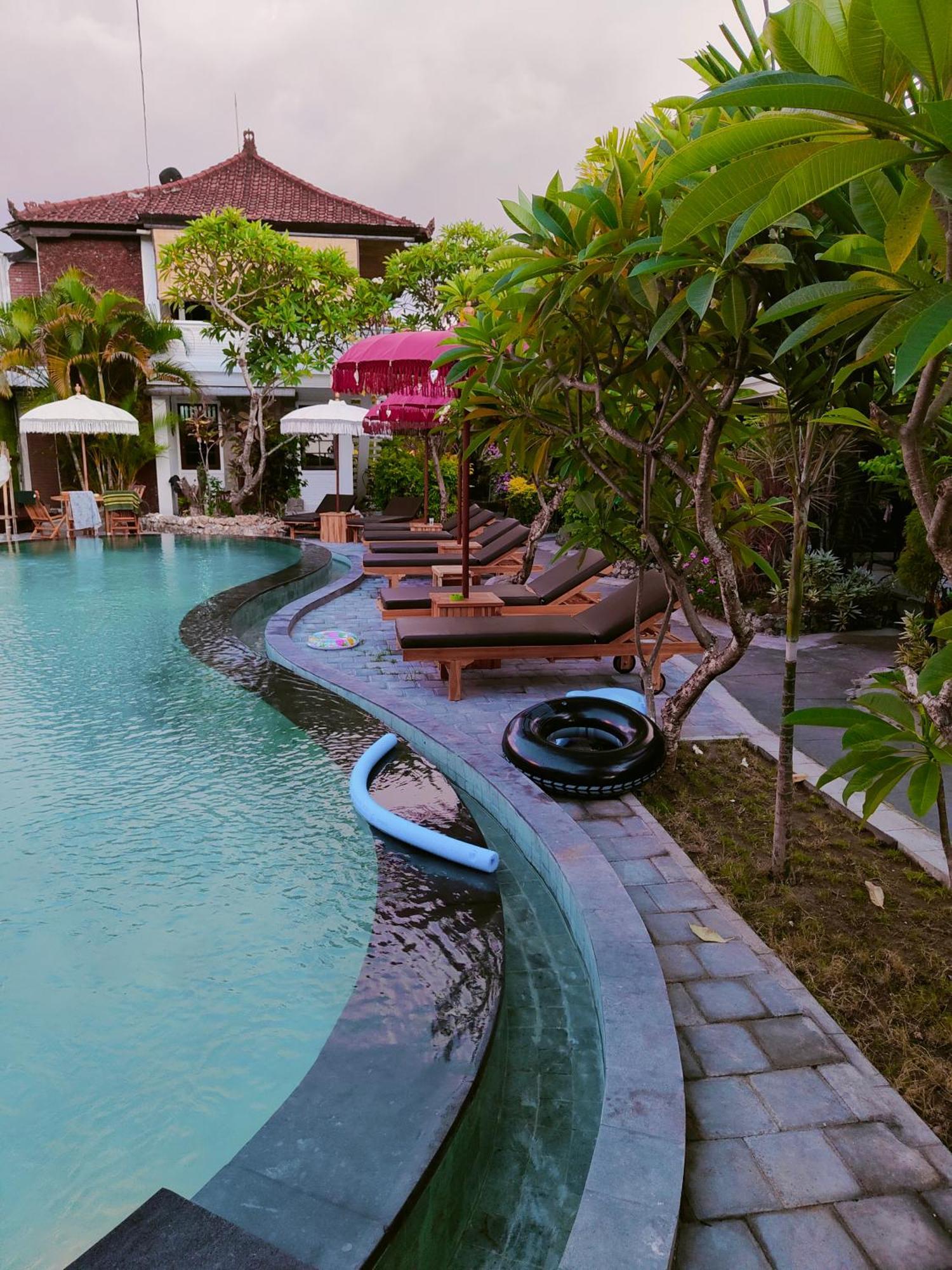 Berlian Inn Kuta Beach Ngoại thất bức ảnh