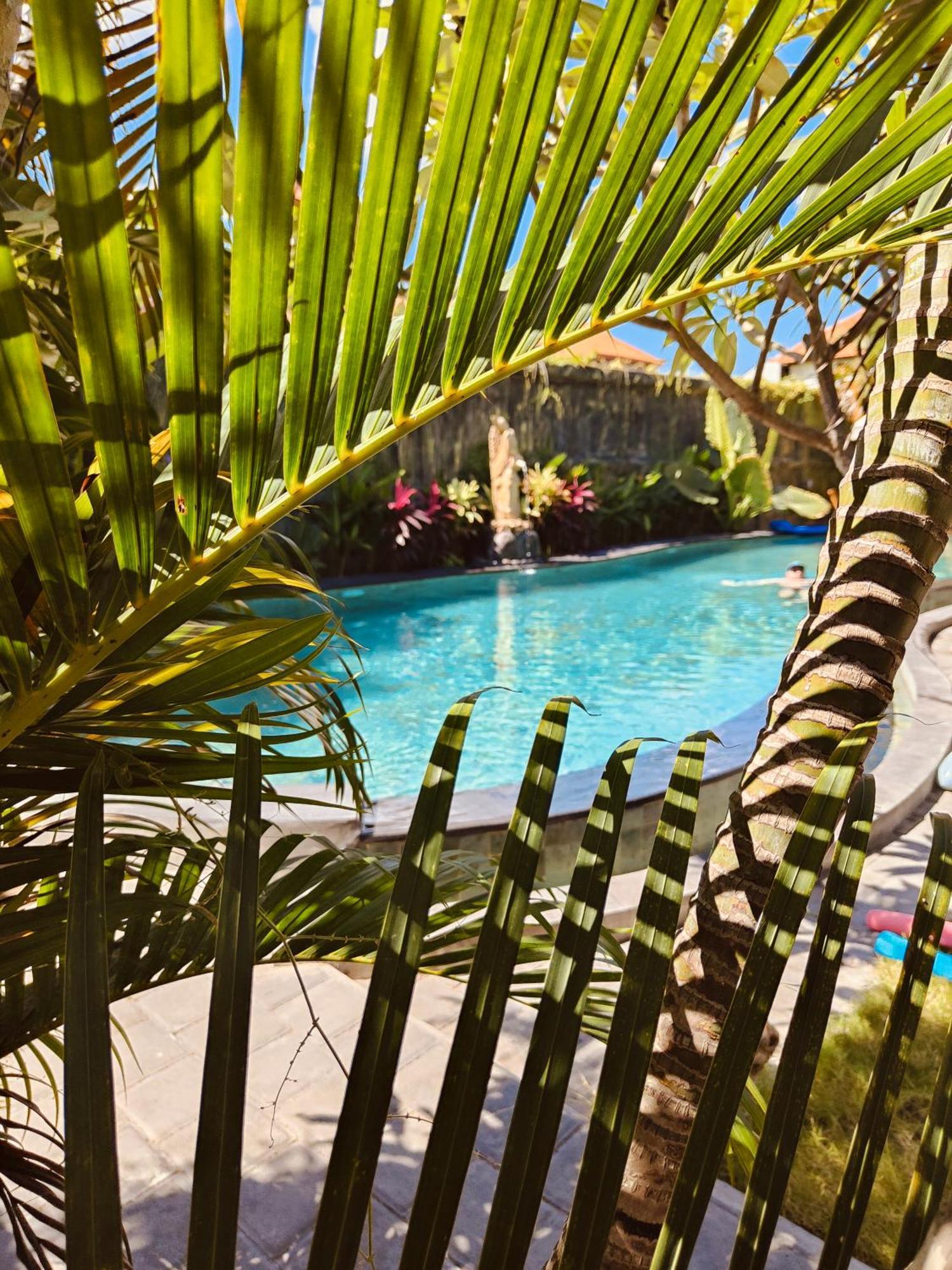 Berlian Inn Kuta Beach Ngoại thất bức ảnh